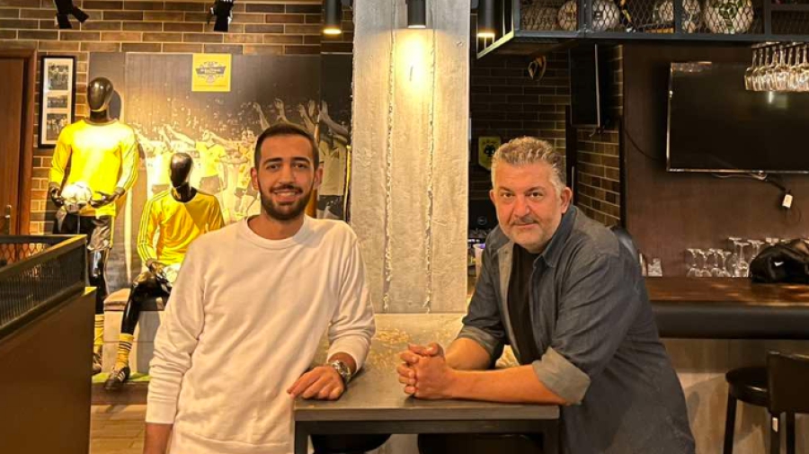 Νέα Βυζαντινή Γωνιά: Ένα Sports Bar-Restaurant, σαν μικρό μουσείο της ΑΕΚ! (video)