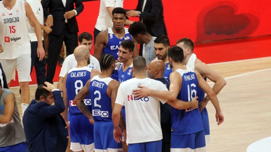 Εθνική: Κόπηκαν τρεις, στον «αέρα» η τελική 12αδα