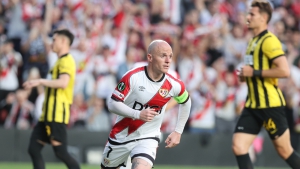 Απέκλεισε την ΑΕΚ, αποβλήθηκε και... του χρόνου ξανά: Αυστηρή ποινή στον Ίσι Παλαθόν!