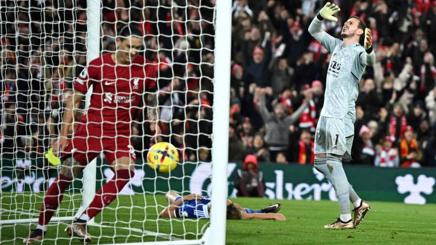 Premier League: Η Λίβερπουλ κέρδισε τη Λέστερ χωρίς να... σκοράρει - Λονδρέζικο «διπλό» για Μπρέντφορντ!