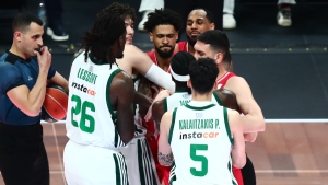 «Καμπάνα» σε Ναν, Λεσόρ και Ντόρσεϊ για τον τσακωμό τους