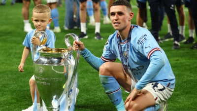 Φιλ Φόντεν: Ο γιος του «έσπασε» το φράγμα του ενός εκατομμυρίου στο Instagram, σε 15 ώρες!