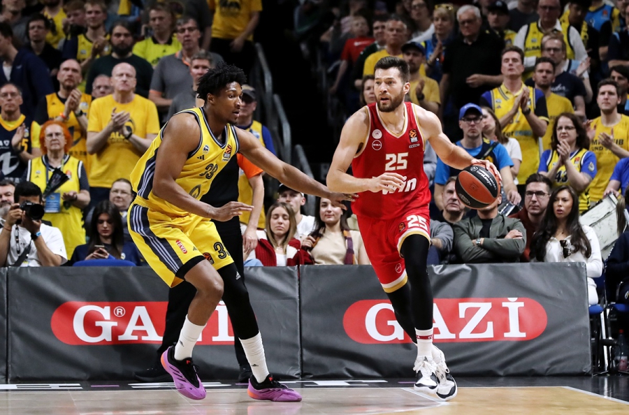 «Το ήθελε, το χρειαζόταν και τα… κατάφερε»: Επεισοδιακή νίκη στο Βερολίνο με τρομερό Πίτερς και… ξανά πρώτος ο Ολυμπιακός!