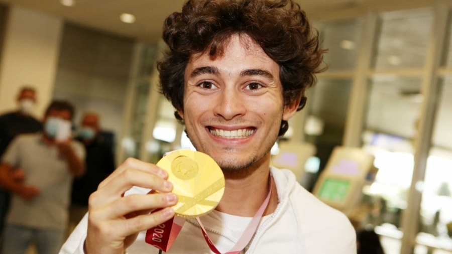 Θανάσης Γκαβέλας: Παγκόσμιο ρεκόρ στην ημερίδα κλειστού στίβου στο ΣΕΦ! (video)