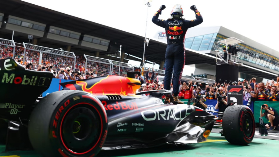 Οι 5+1 στιγμές του Grand Prix της Αυστρίας: Το «μονοπώλιο» του Φερστάπεν στο Spielberg και η Φεράρι στα 800 podiums!