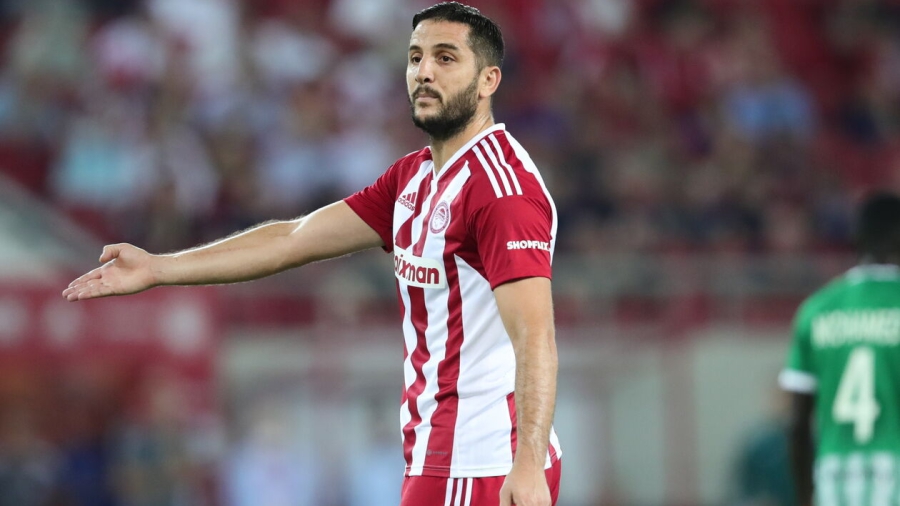 «Ραντεβού του ατζέντη του Μανωλά με τον πρόεδρο της Βερόνα», σύμφωνα με τους Ιταλούς