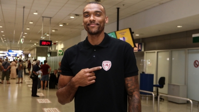 Ολυμπιακός: Έφτασε στην Αθήνα ο Μπολομπόι