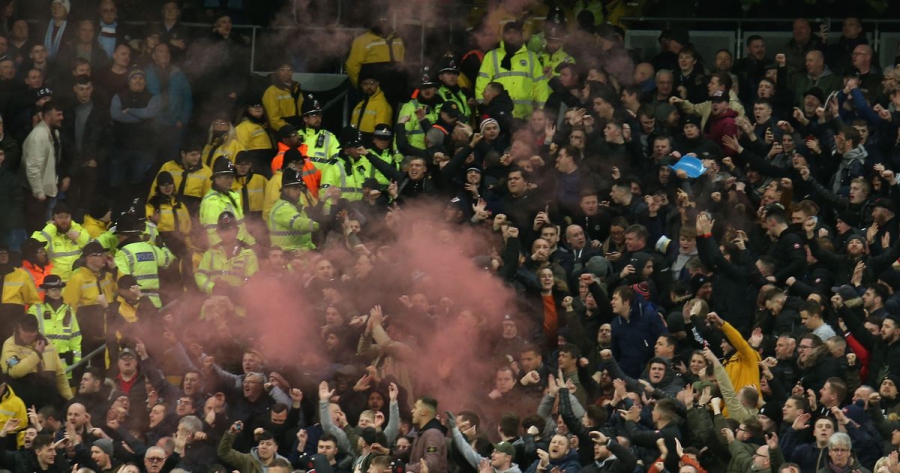 Η αποκαρδιωτική Γιουνάιτεντ... έδιωξε τους φιλάθλους της από το ημίχρονο (video)