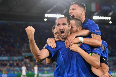 «Χτύπησε» την Ιταλία ο κορονοϊός λίγο πριν τον τελικό του EURO!