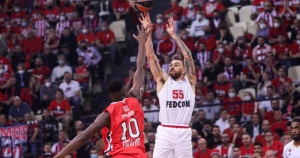 Τζέιμς: «Είχαμε δύο ευκαιρίες πρόκρισης, θέλαμε αυτήν - Μακρά ιστορία με Ολυμπιακό, θα είμαστε έτοιμοι!»