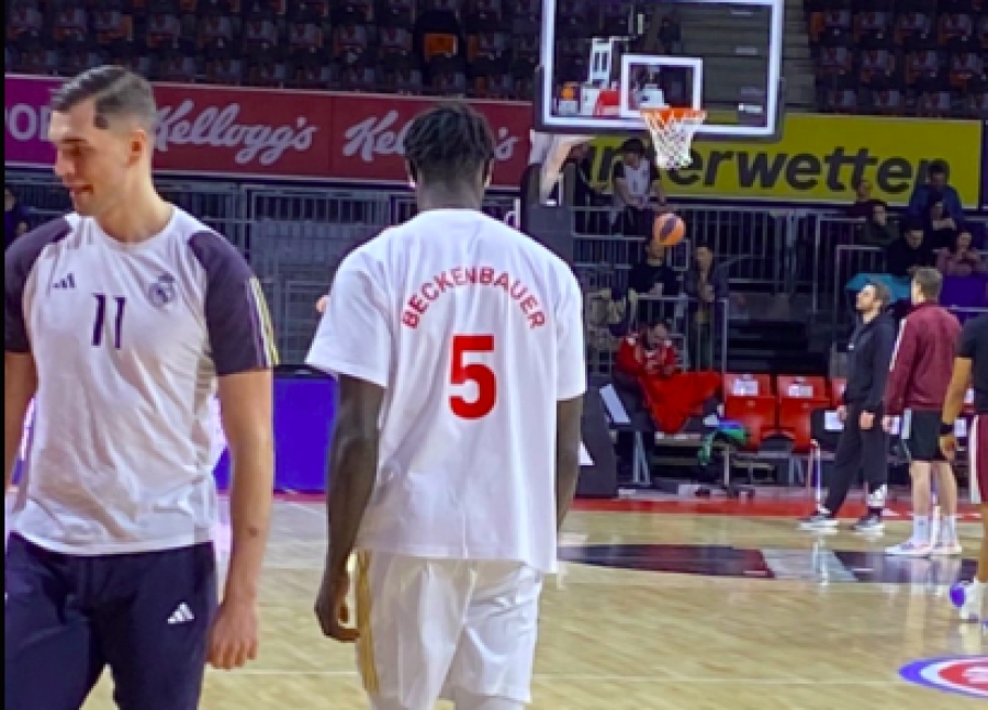 Το Μόναχο δεν ξεχνά: Η μπασκετική Μπάγερν τιμά τη μνήμη του Φραντς Μπεκενμπάουερ