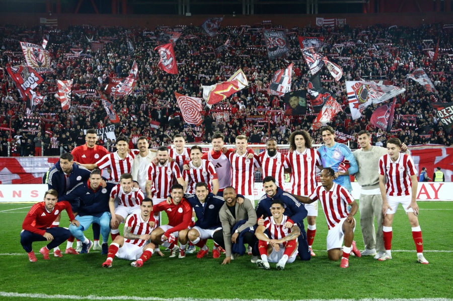 «Είσαι ο και λέγεσαι...»: Οι παίκτες του Ολυμπιακού παρουσιάζονται, δίνουν οδηγίες προφοράς και περιμένουν από την Ευρώπη να τα μάθει από... Τετάρτη! (video)