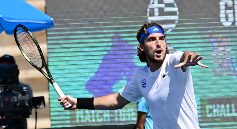 Davis Cup: Αποθέωση από το κοινό κατά την είσοδο του Τσιτσιπά (video)