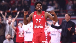 Σακίλ ΜακΚίσικ: Το… κακό παιδί που βρήκε τη γαλήνη του στον Πειραιά! (video)