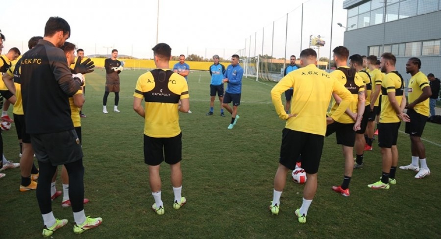 ΑΕΚ: Οι συμβουλές του Μιλόγεβιτς και το κλίμα στα Σπάτα