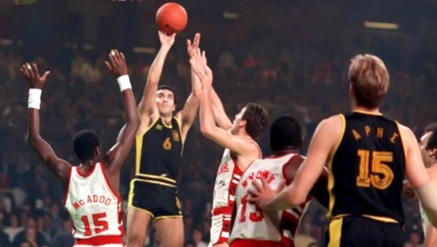 Οι τρεις χαμένες ευκαιρίες του Άρη, που, ωστόσο, έβαλαν το μπάσκετ μέσα σε όλα τα σπίτια! (video)