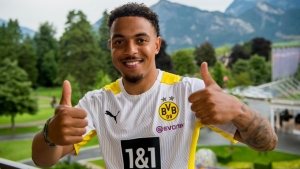 Ντόρτμουντ: Έντυσε στα «κιτρινόμαυρα» τον Μάλεν