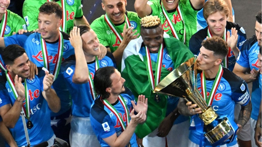 Κάθεστε; Ένα δις από εταιρεία των ΗΠΑ, για τα τηλεοπτικά της Serie A!