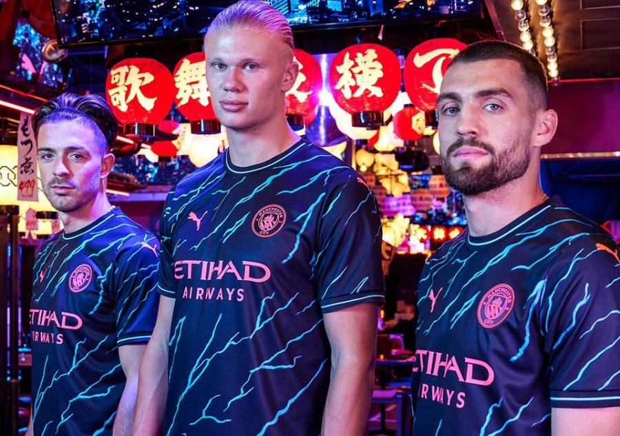 Η Μάντσεστερ Σίτι παρουσίασε τη 3η φανέλα της με βίντεο… made in Japan (video)