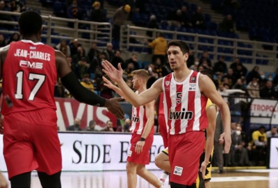 Ξέσπασε ο Λαρεντζάκης: «Χάρισα πολλά χρήματα στην ΑΕΚ, μου έλεγαν να βρω κρύα τη μάνα μου»