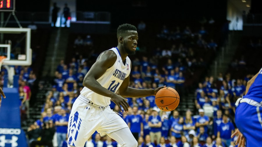 Ο Ισμαέλ Σανόγκο από την Ακτή Ελεφαντοστού και Σίτον Χολ στον Άρη