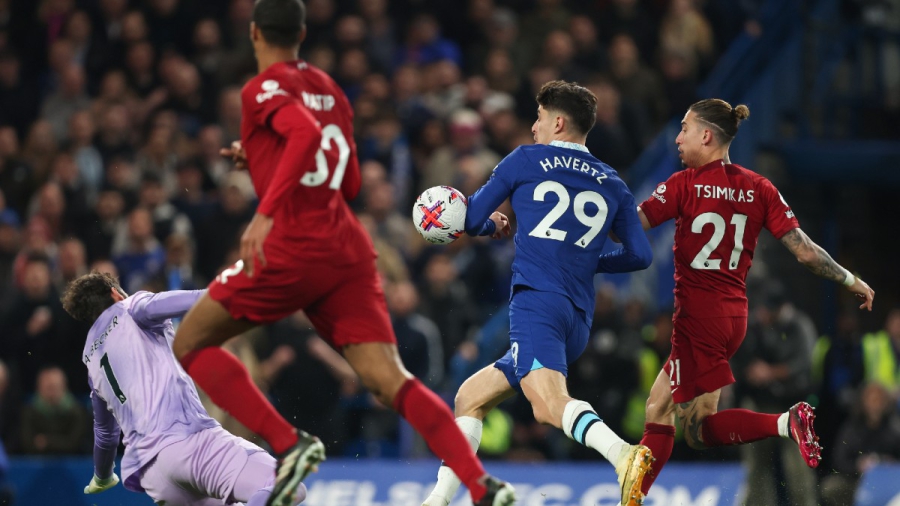 Διάλογος μεταξύ διαιτητή και VAR στην Premier League: Πώς ακυρώθηκε το γκολ του Χάβερτς… (video)