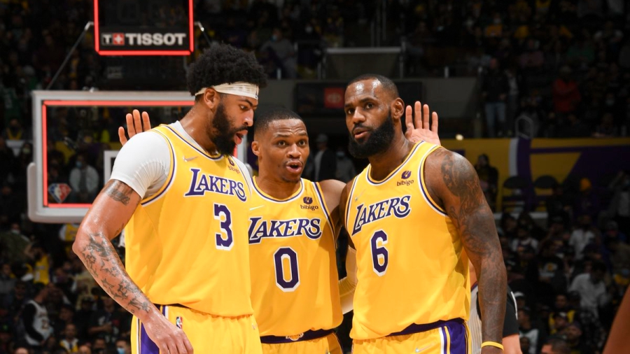 Λέικερς: Ιστορικό... χαμηλό στα τρίποντα αλλά για όλα φταίει ο Ουέστμπρουκ! (video)