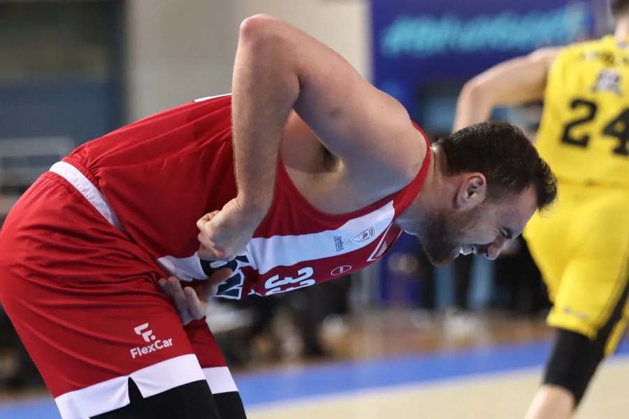 Ολυμπιακός: Κάταγμα δεξιού αντίχειρα και πιθανώς εκτός τελικού ο Μιλουτίνοφ!