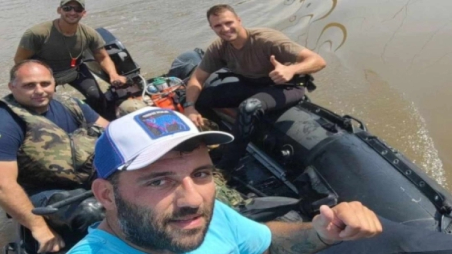 Μπουρούσης: Αρωγός στις διασώσεις συμπολιτών του μετά τις καταστροφικές πλημμύρες στην Καρδίτσα