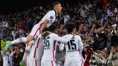 Μπαρτσελόνα – Άιντραχτ Φρανκφούρτης 0-2: Δεν πρόλαβε να… δει το σουτ του Μπορέ ο Τερ Στέγκεν! (video)