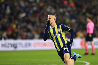 Η γκολάρα του Πέλκα στο 88’ χάρισε τη νίκη στη Φενέρ! (video)