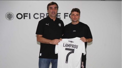 ΟΦΗ: Ο Λάμπρου υπέγραψε και πήρε τη φανέλα με το Νο7