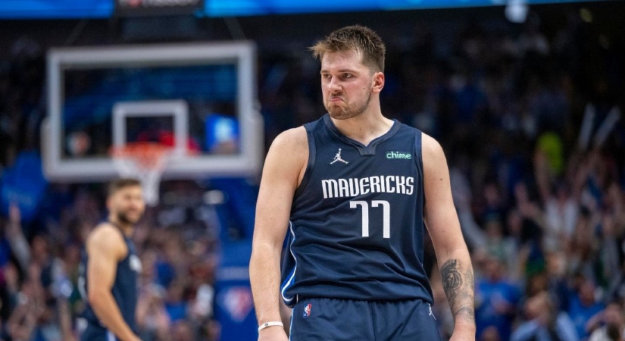 NBA: Άνετη επικράτηση των Μάβερικς και προβάδισμα στη σειρά με τους Τζαζ (video)