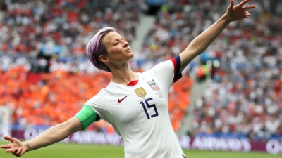 Μέγκαν Ραπίνο: Ένας χαμένος αγώνας αλλά χιλιάδες κερδισμένοι εκτός γηπέδων, υπέρ της ισότητας και κατά των διακρίσεων (video)