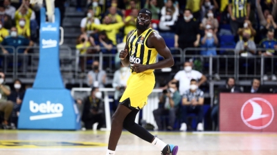 Φενερμπαχτσέ: Τραυματίστηκε πριν τον Ολυμπιακό ο Σαγιόκ