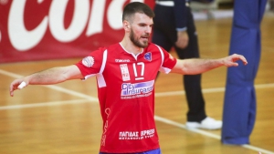 Ο Παναγιώτης Παπαδόπουλος στο BN Sports για τον… υπερπρωταθλητή Φοίνικα Σύρου: «Έχουμε ομάδα που κυνηγά τίτλους – Συναρπαστική η φετινή Volley League» (video)
