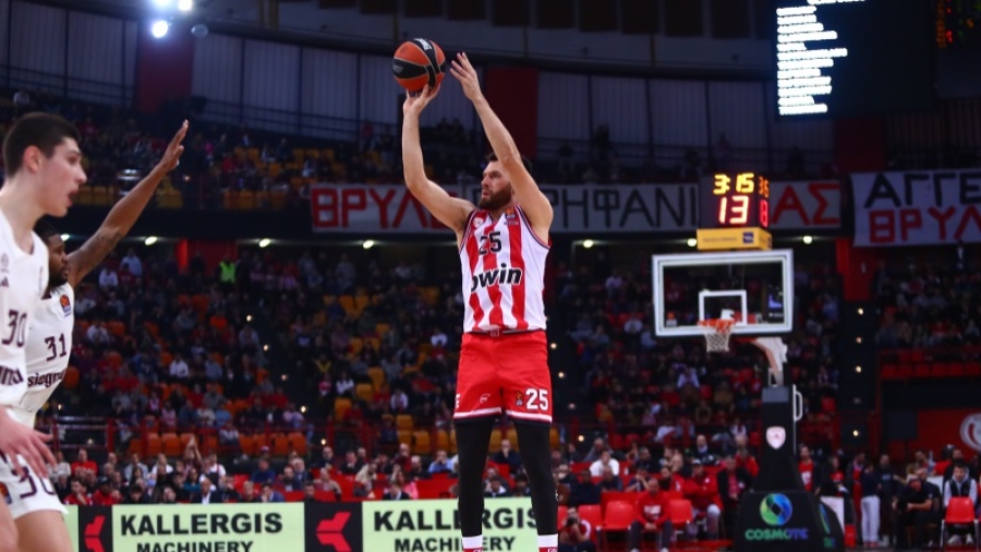 Μια άλλη ματιά στον Άλεκ Πίτερς: Η ιστορική σεζόν από το τρίποντο και τα career-highs του