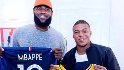 Ο ΛεΜπρόν πηγαίνει Σαουδική Αραβία σαν τον… Forrest Gump!