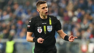 Ο Πολωνός Ντάμιαν Σίλβερτσακ διαιτητής του Λευκορωσία - Ελλάδα