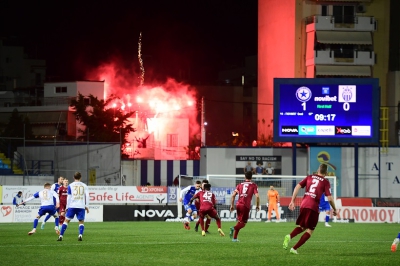 «Με τον Ατρόμητο και από τα… μπαλκόνια»: Απίθανοι οι φίλοι των Περιστεριωτών, στο ματς με την Κηφισιά! (pic)