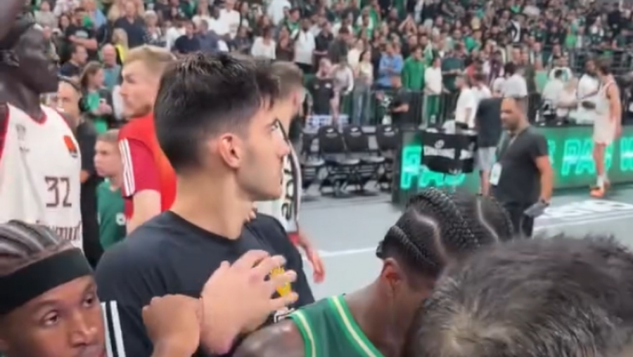 Τρομερός Γκάμπριελ: Μπερδεύτηκε και πήγε να κάνει «ζντο» με τους παίκτες του Παναθηναϊκού!