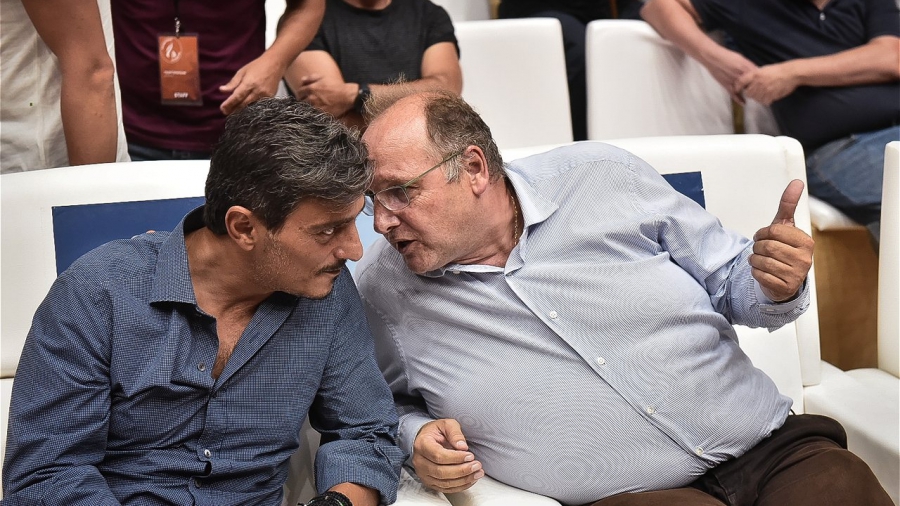 «Ντου» Γιαννακόπουλου στο γραφείο του Λιόλιου!