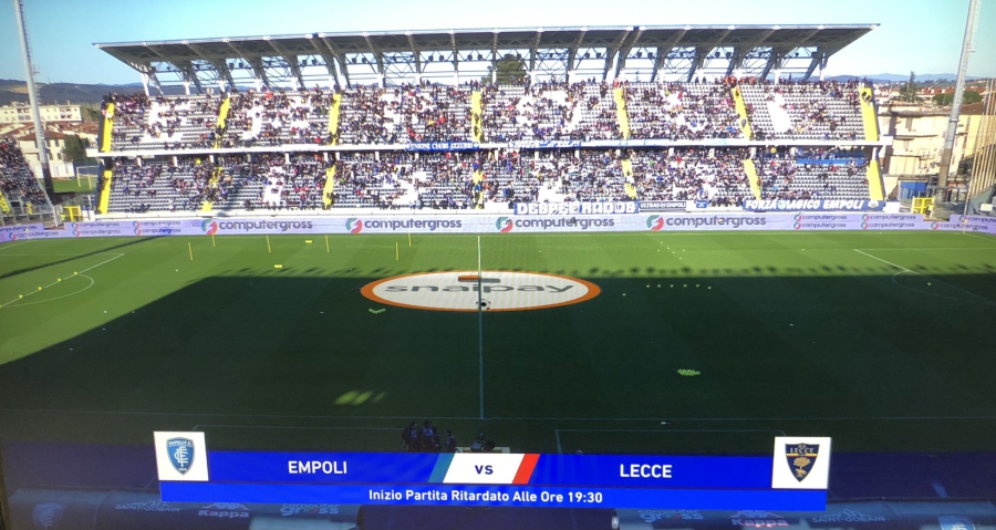 Πήραν φωτιά τα αποδυτήρια της Έμπολι, με καθυστέρηση μίας ώρας το ματς με Λέτσε (video)