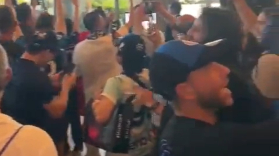 «Ντου» από οπαδούς της Ίντερ στο ξενοδοχείο της ομάδας μετά την τελευταία προπόνηση! (video)