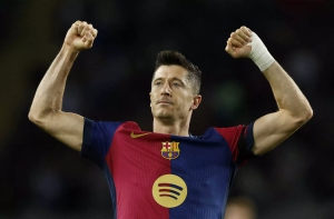 Ρόμπερτ Λεβαντόφσκι: Όπως Λίονελ Μέσσι και Κριστιανό Ρονάλντο!