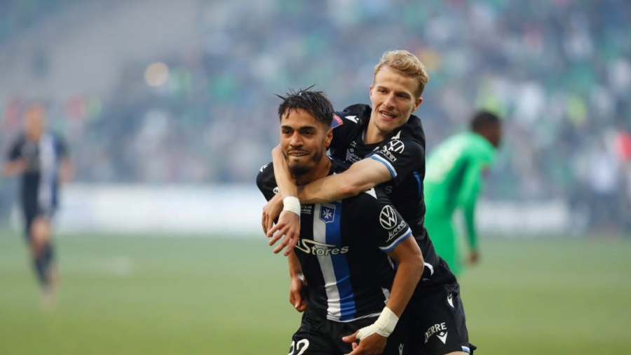 Σεντ Ετιέν - Οσέρ 1-1 (πεν. 4-5): Μοιραίος Μπουντεμπούζ στη «ρώσικη ρουλέτα» και οι «στεφανουά» στη Ligue 2, μετά από 18 χρόνια! (video)