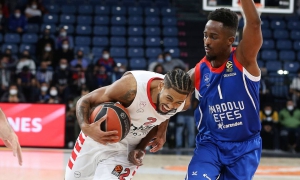 Black-out Ολυμπιακού στην 4η περίοδο και 0/4 εκτός έδρας, άνετο 88-69 η Εφές