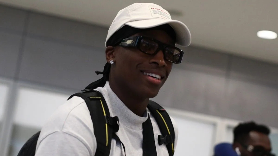 Έφτασε στην Αθήνα για λογαριασμό του Ολυμπιακού ο Νιλικίνα!