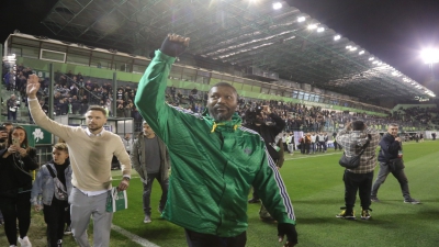 Παναθηναϊκός-ΠΑΟΚ: Αποθεώθηκαν και έγιναν... ένα με την κερκίδα οι Σισέ και Μπεργκ! (video)