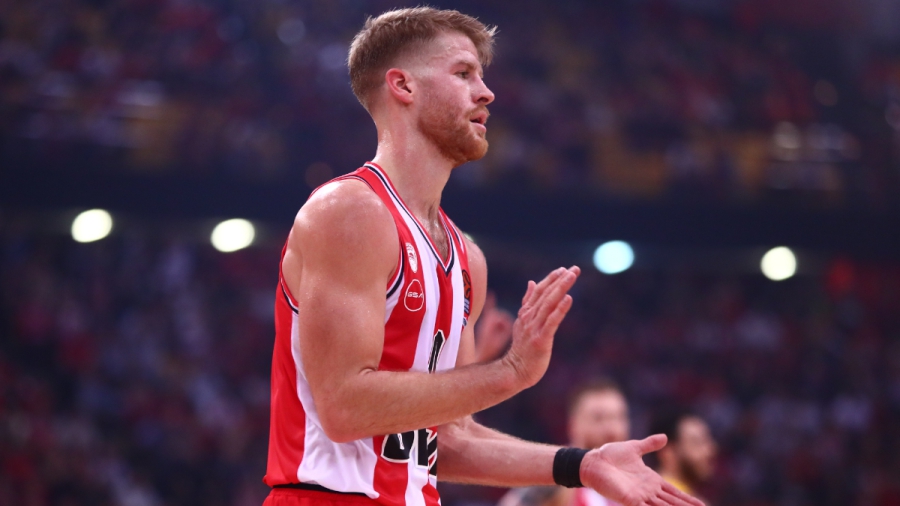 Σκορ και θέαμα στο ΣΕΦ μεταξύ Ολυμπιακού και ΑΕΚ, για το 2.22 από το pamestoixima.gr